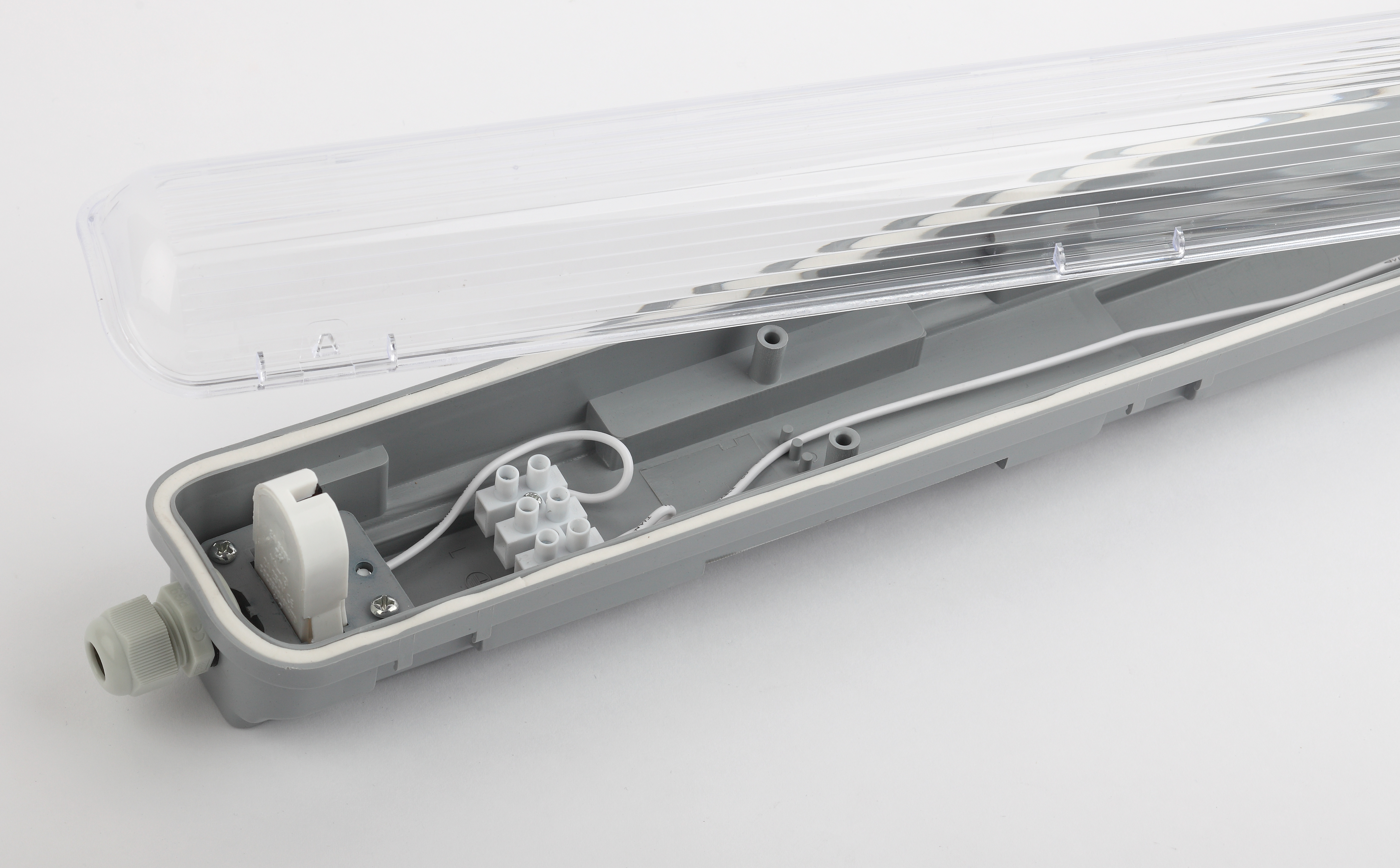 Светильник SPP-101-0-002-120 IP65 под 2 светодиод. лампы T8 G13 LED 2×1200мм Эра Б0043658